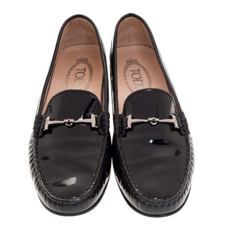 مملوكة مسبقًا Tod's Black Patent Leather Double T Loafers Size 39.5