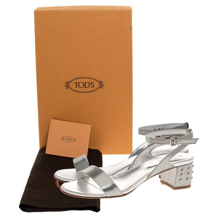 Pre Owned Tod's Silver Patent Leather Studded Block Heel Sandals Size 37.5