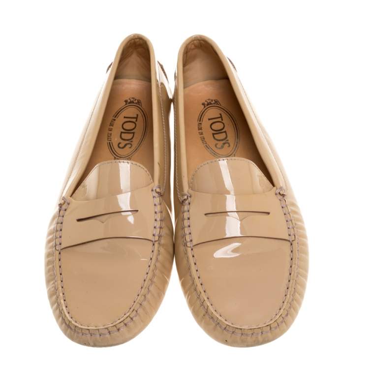 tods patent leather loafers