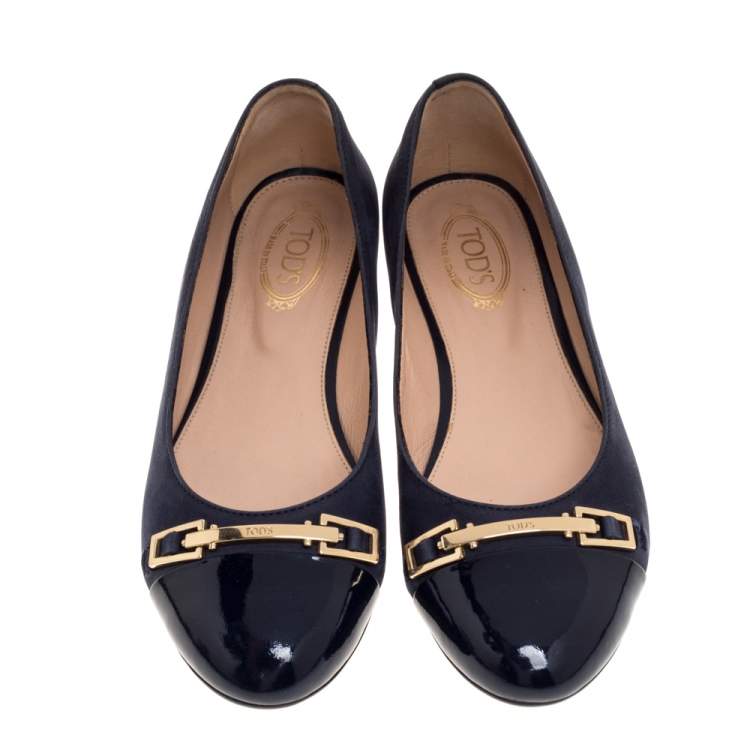 مملوكة مسبقًا Tod's Navy Blue Suede and Patent Leather Cap Toe Buckle Ballet Flats Size 36.5