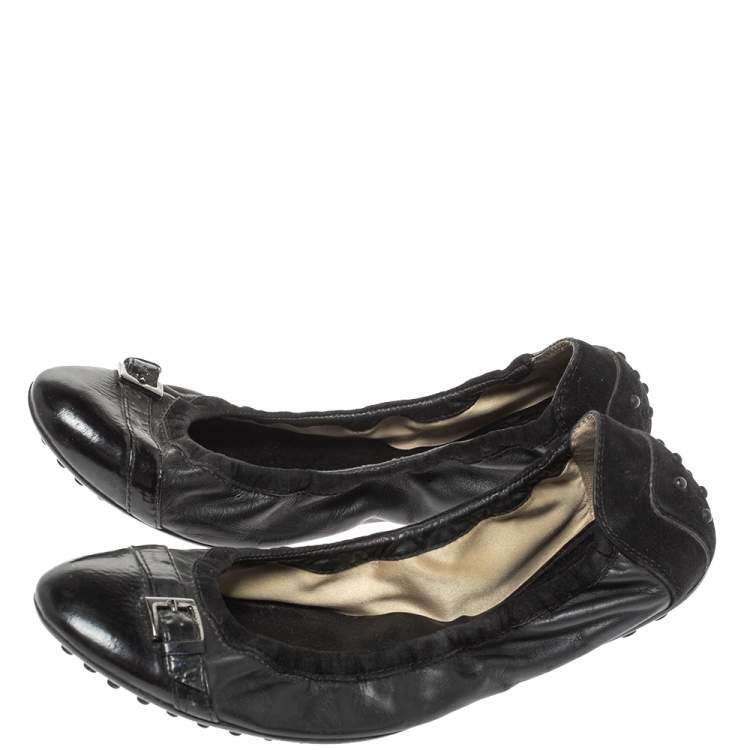 Pre Owned Tod's Black Leather, Patent And Suede Trim Cap Toe Buckle Scrunch Ballet Flats Size 38
