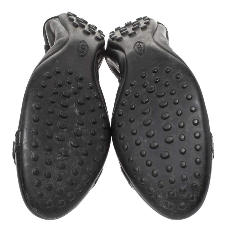 Pre Owned Tod's Black Leather, Patent And Suede Trim Cap Toe Buckle Scrunch Ballet Flats Size 38