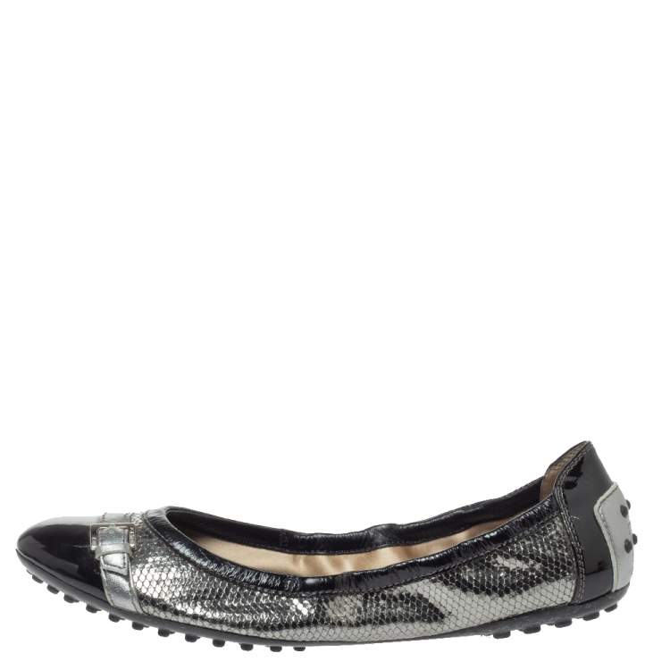 Pre Owned Tod's Black Patent And Metallic Grey Snakeskin Embossed Buckle Detail Ballet Flats Size 38.5