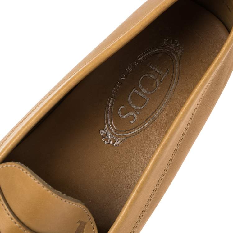 Pre Owned Tod's Tan Leather Loafers Size 39