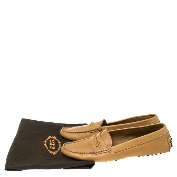 Pre Owned Tod's Tan Leather Loafers Size 39
