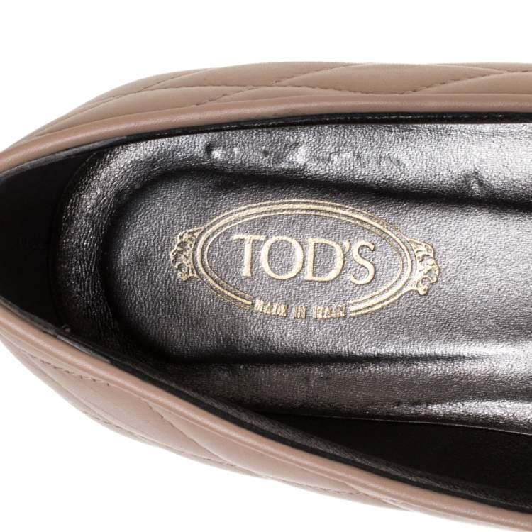 مملوكة مسبقًا Tod's Beige Quilted Leather Double T Loafers Size 37