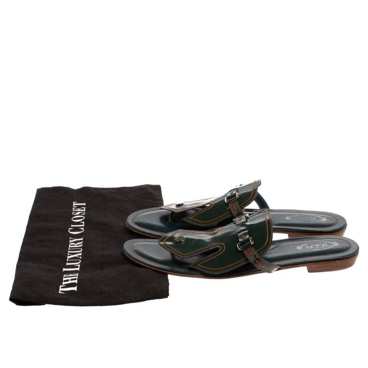 Pre Owned Tod's Green Patent Leather Buckle Detail Thong Flats Size 40.5