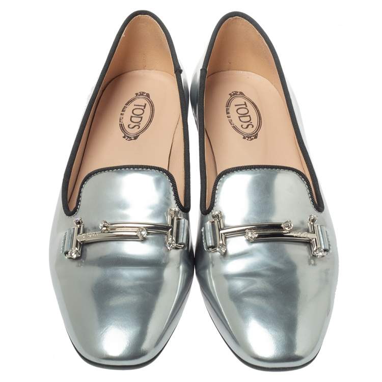 Pre Owned Tod's Metallic Silver Patent Leather  Double T-Smoking Slippers Size 36.5