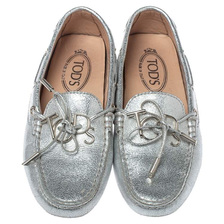 Pre Owned Tod's Silver Leather Logo Gommino Bow Loafers Size 37