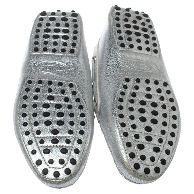 Pre Owned Tod's Silver Leather Logo Gommino Bow Loafers Size 37