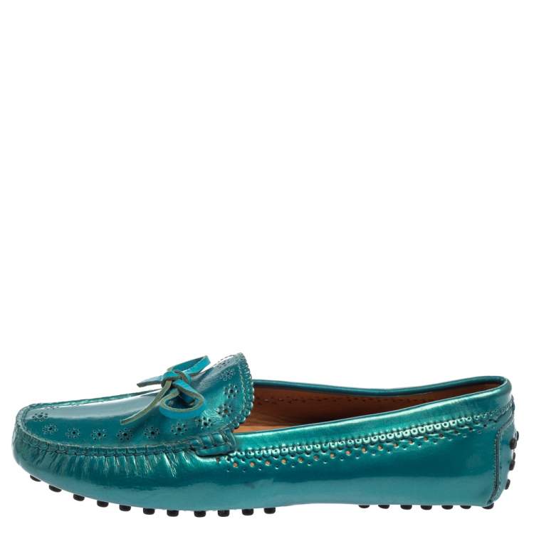 Pre Owned Tod's Blue Patent Leather Gommino Bow Loafers Size 37