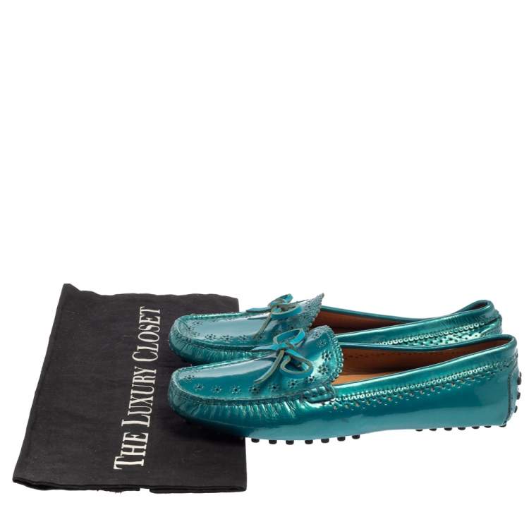 Pre Owned Tod's Blue Patent Leather Gommino Bow Loafers Size 37