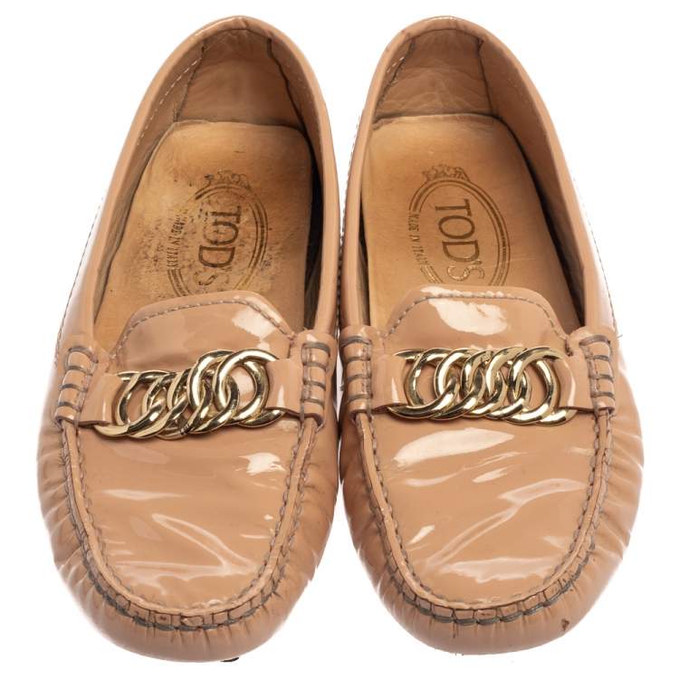 Pre Owned Tod's Old Rose Pink Patent Leather Chain Detail Slip On Loafers 34.5