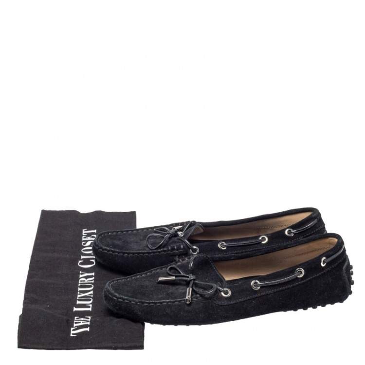 مملوكة مسبقًا Tod's Black Suede Slip On Bow Loafers Size 38.5
