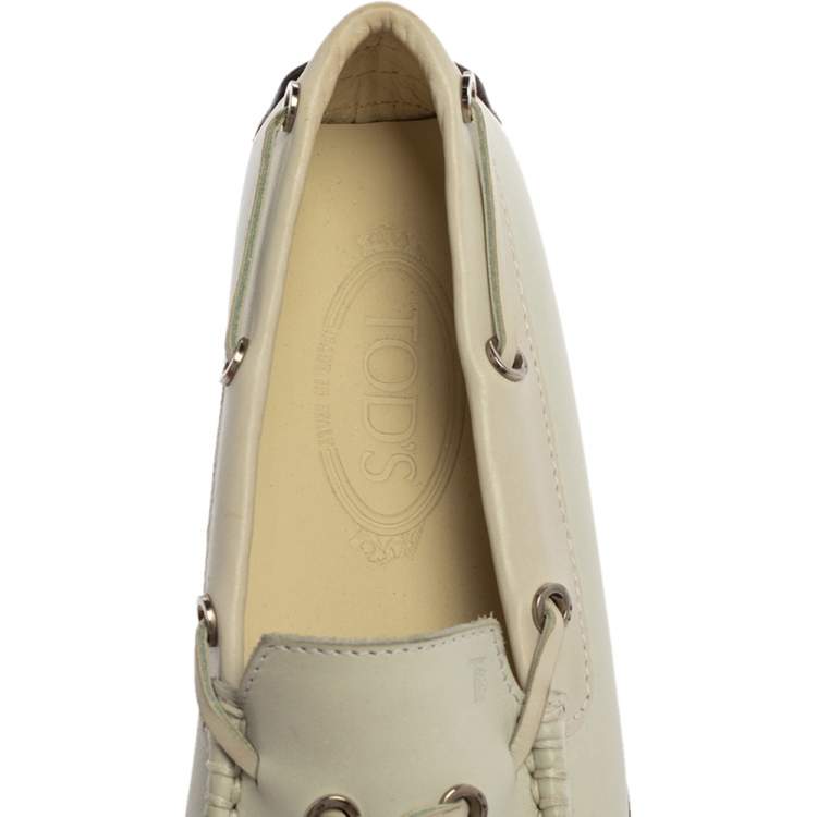 Pre Owned Tod's Off White Leather  Slip On  Loafers Size 40.5