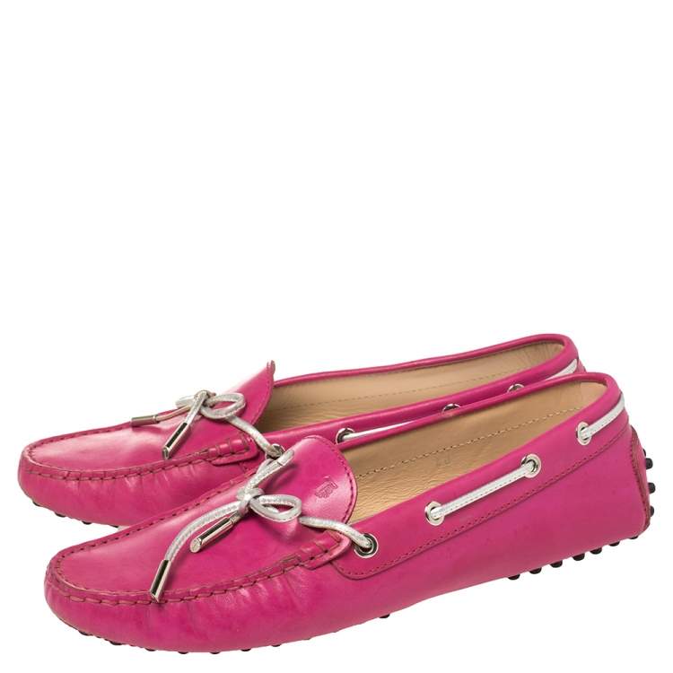 Pre Owned Tod's Pink/Silver Leather Gommini Loafers Size 40