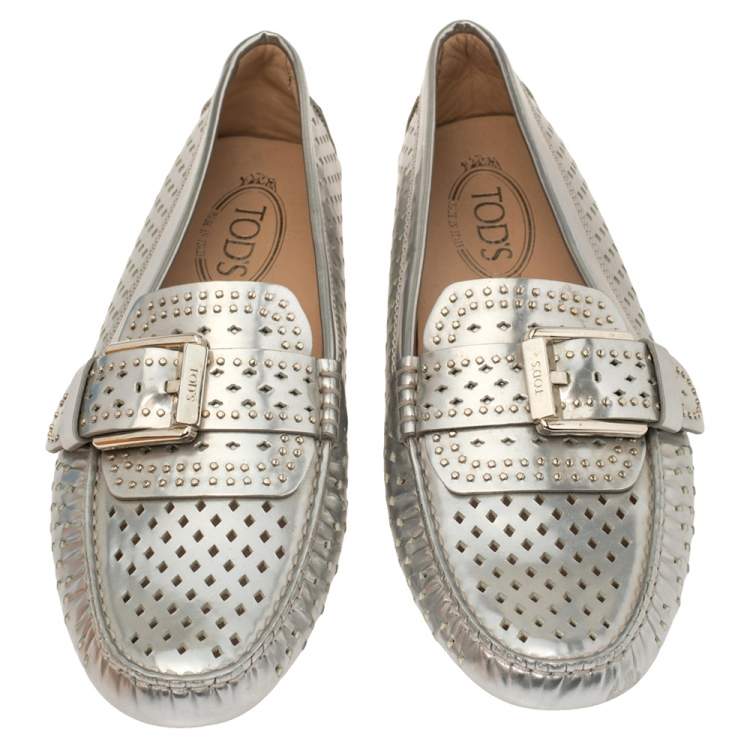 Pre Owned Tod's Silver Perforated Leather Buckle Loafers Size 40