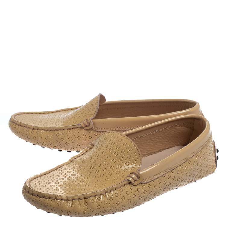 مملوكة مسبقًا Tod's Cream Patent Leather Driving Loafers Size 36