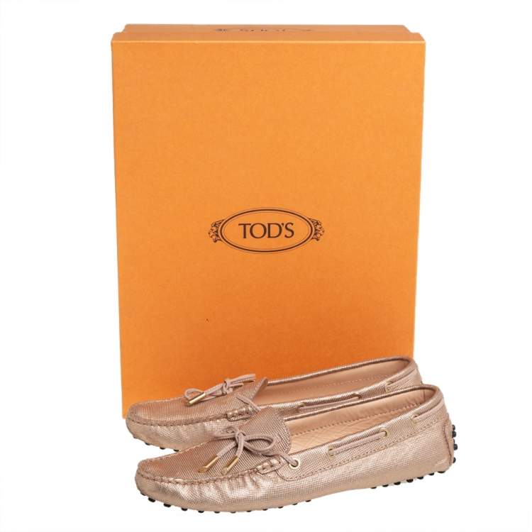 Pre Owned Tod's Gold Textured Leather City Gommino Driving Loafers Size 39