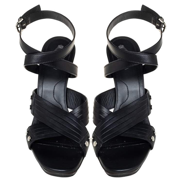 مملوكة مسبقًا Tod's Black Leather Crisscross Strap Sandals Size 40