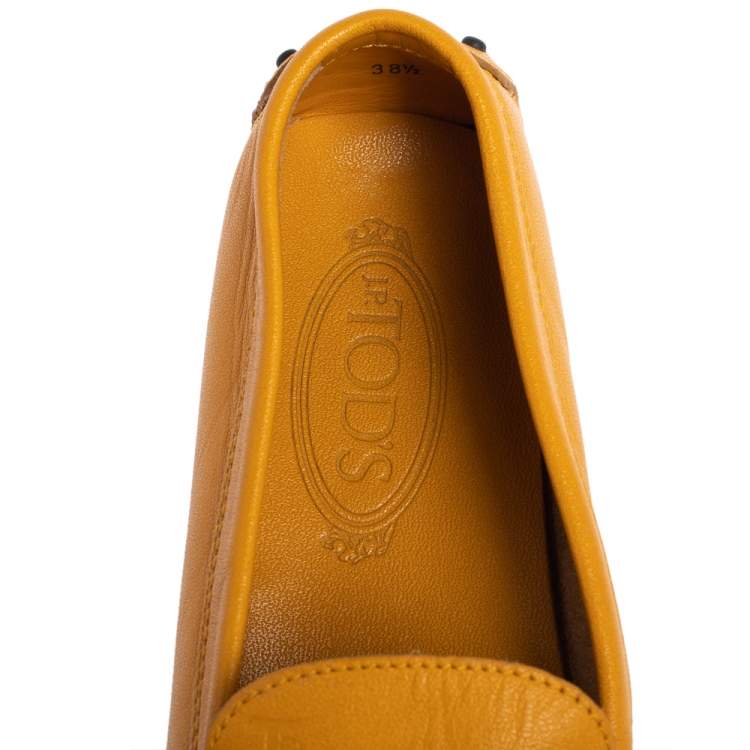 مملوكة مسبقًا Tod's Yellow Leather Slip On Loafers Size 38.5