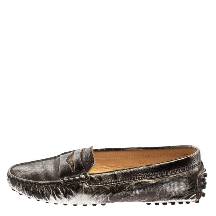 مملوكة مسبقًا Tod's Silver/Black Leather Penny Loafers Size 35.5
