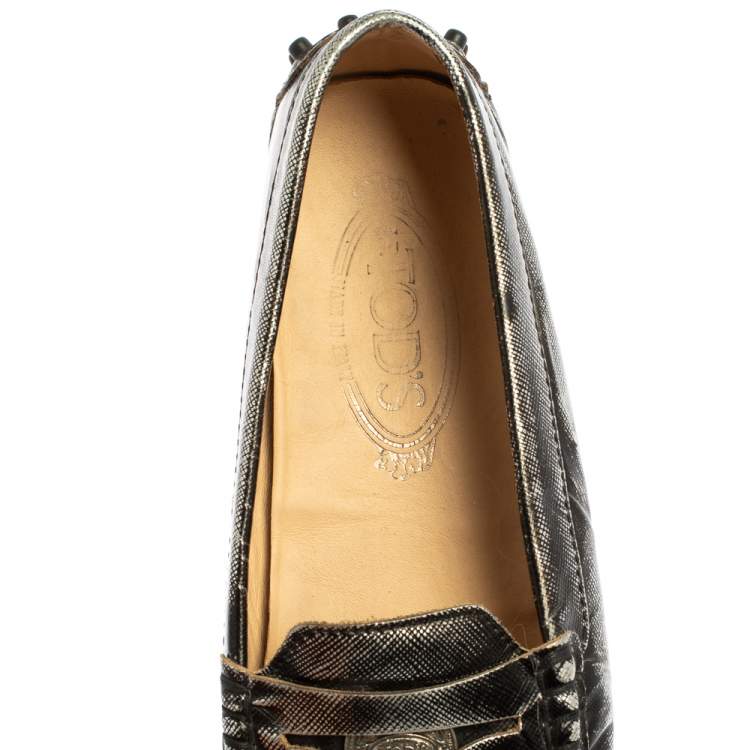 مملوكة مسبقًا Tod's Silver/Black Leather Penny Loafers Size 35.5