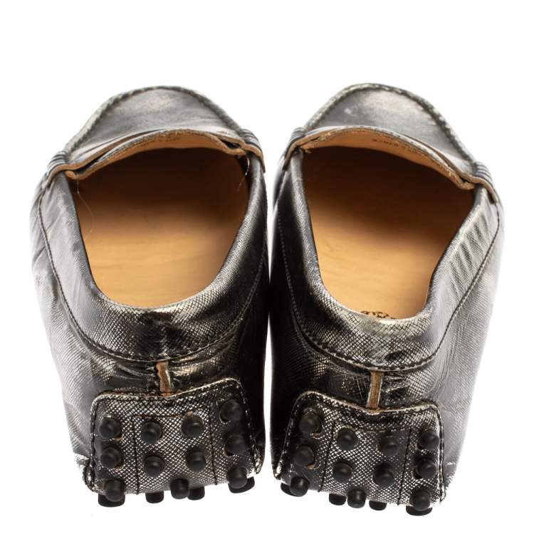 مملوكة مسبقًا Tod's Silver/Black Leather Penny Loafers Size 35.5