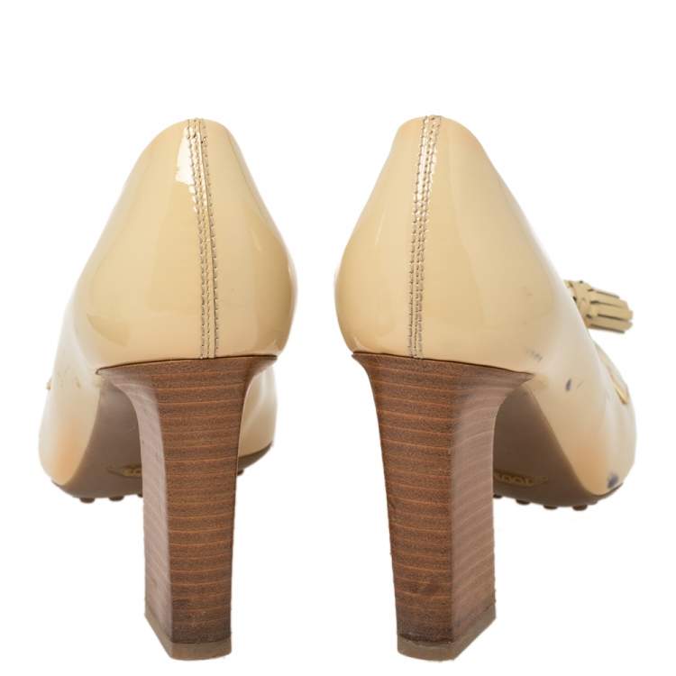 Pre Owned Tod's Beige Patent Leather Tassel Loafer Pumps Size 36.5