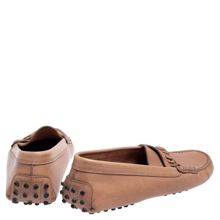 مملوكة مسبقًا Tod's Dark Beige Leather Slip On Loafers Size 38.5