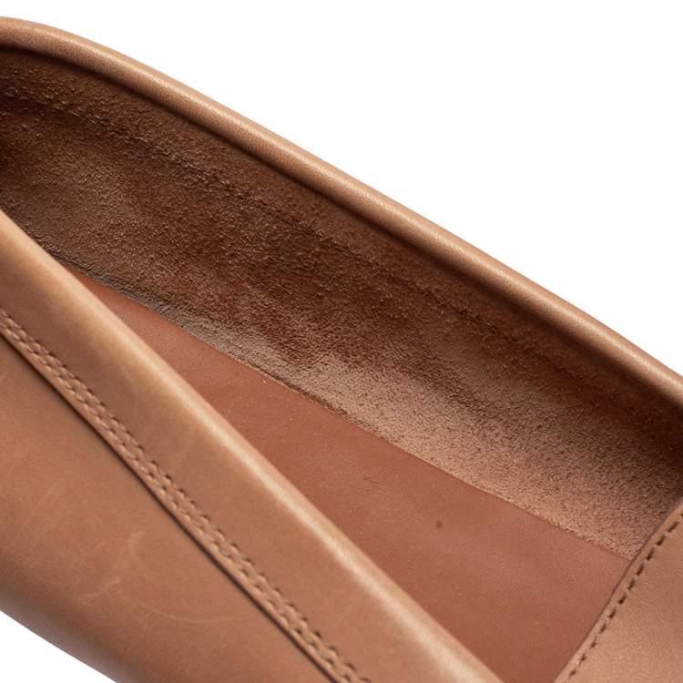 مملوكة مسبقًا Tod's Dark Beige Leather Slip On Loafers Size 38.5