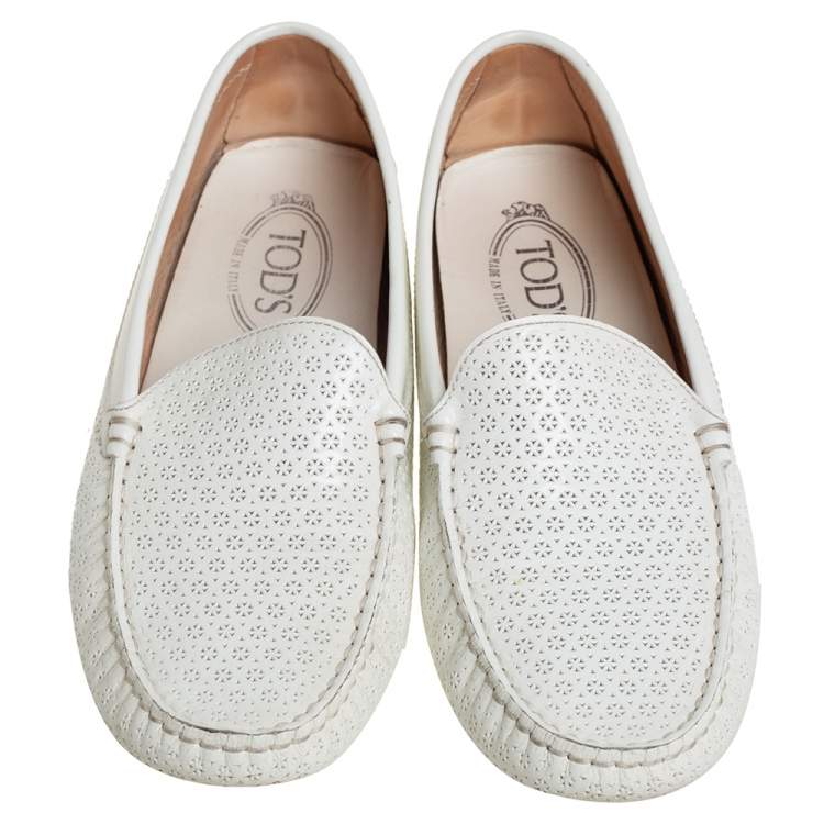 Pre Owned Tod's White Lasercut Patent Leather Gommino Driving Loafers Size 38.5