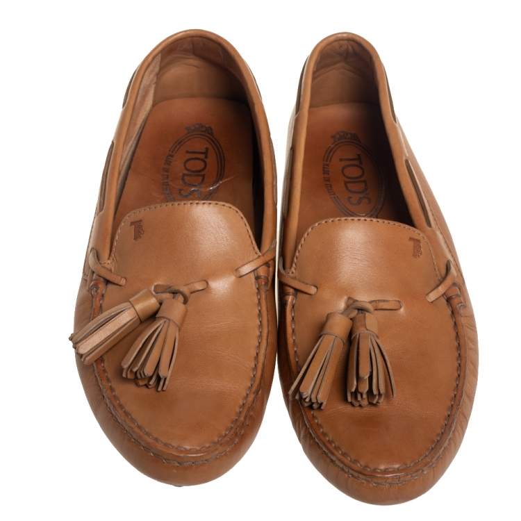 مملوكة مسبقًا Tod's Tan Leather Tassel Detail Loafers Size 38