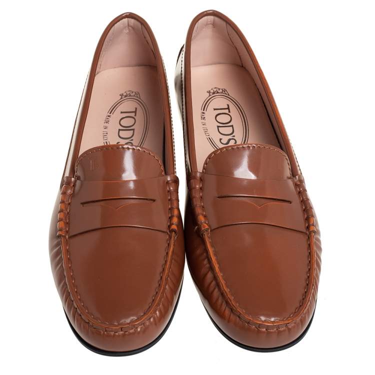مملوكة مسبقًا Tod's Brown Patent Leather Gomma Loafers Size 36.5