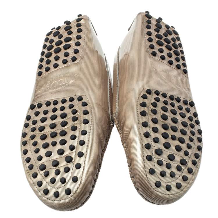 مملوكة مسبقًا Tod's Grey Patent Leather Slip On Loafers Size 37