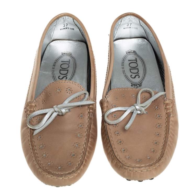 Pre Owned Tod's Beige Perforated Leather Bow Loafers Size 37