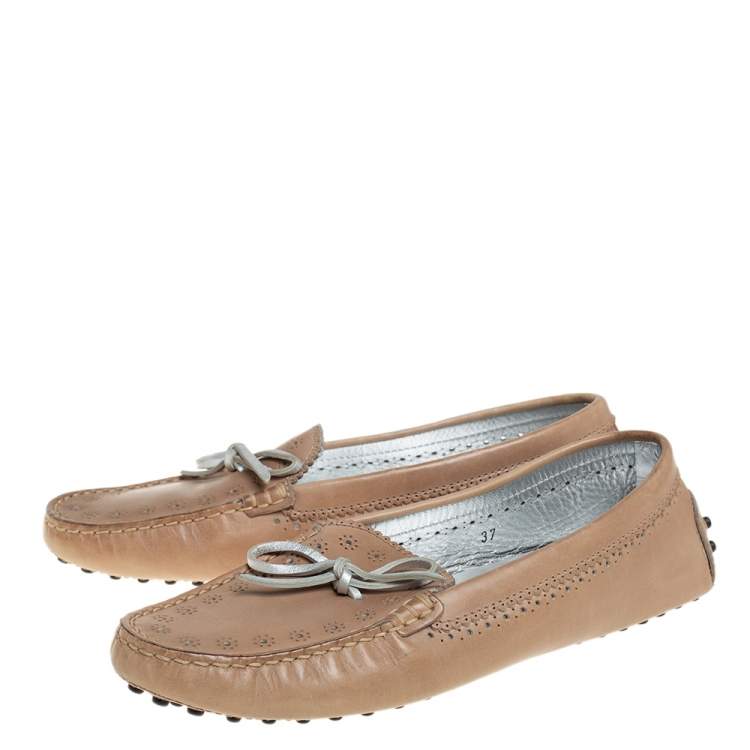 Pre Owned Tod's Beige Perforated Leather Bow Loafers Size 37