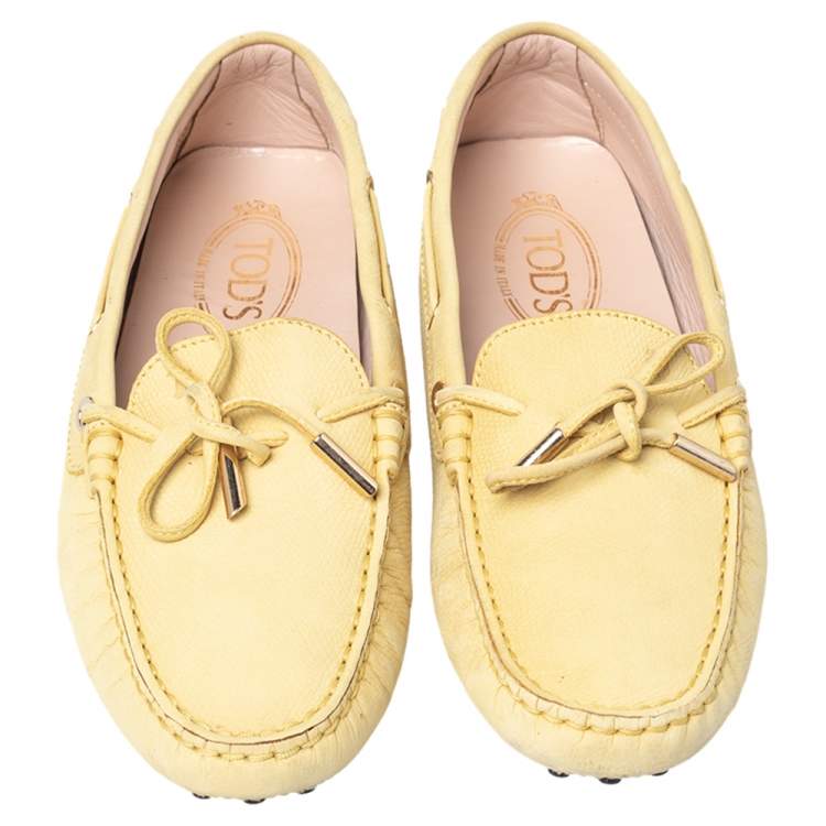 Pre Owned Tod's Yellow Leather Bow Slip On Loafers Size 39