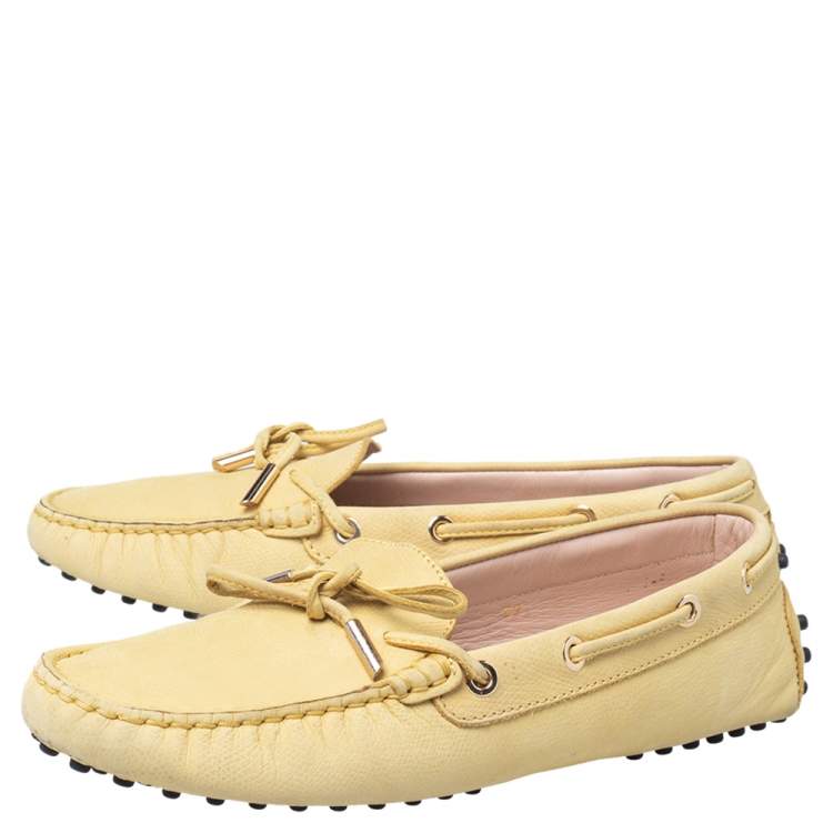 Pre Owned Tod's Yellow Leather Bow Slip On Loafers Size 39