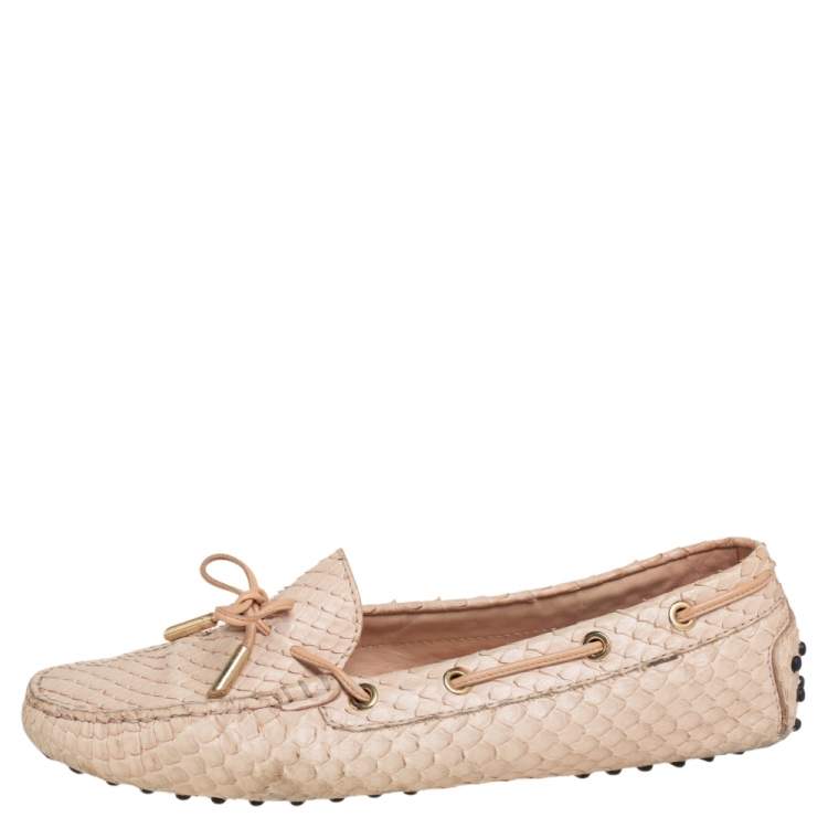 مملوكة مسبقًا Tod's Peach Snakeskin Bow Loafers Size 38.5