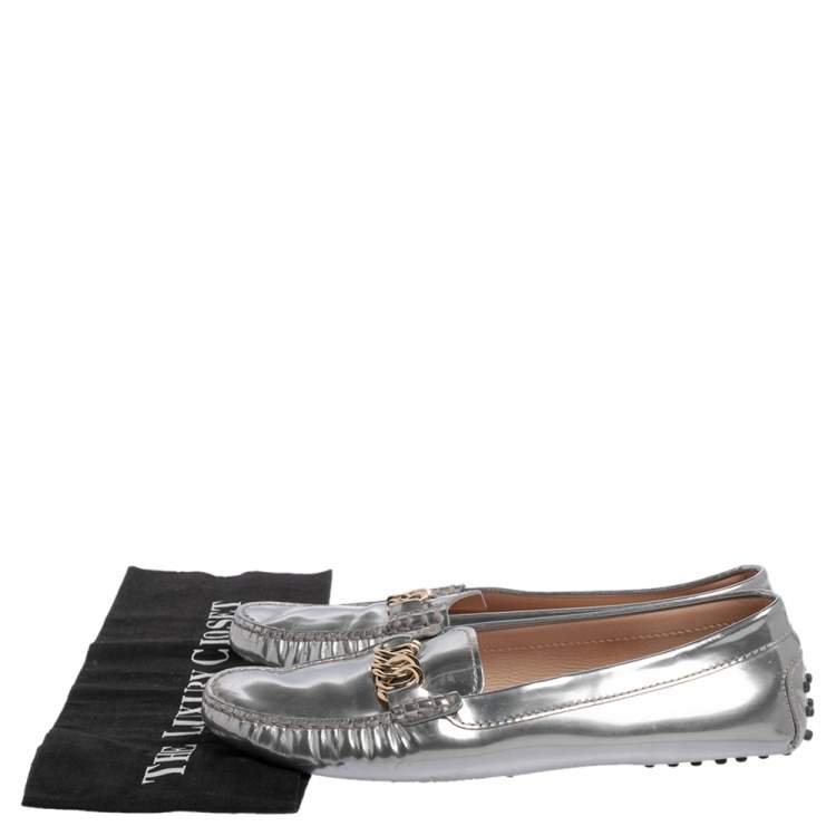 Pre Owned Tod's Metallic Silver Leather Chain Link Slip On Loafers Size 41