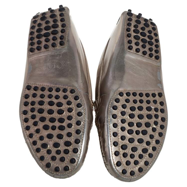 Pre Owned Tod's Silver Patent Leather Slip On Loafers Size 36.5