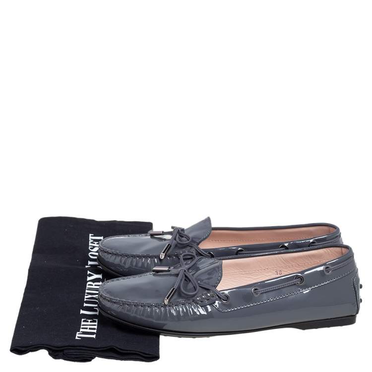 Pre Owned Tod's Grey Patent Leather Bow Loafers Size 38