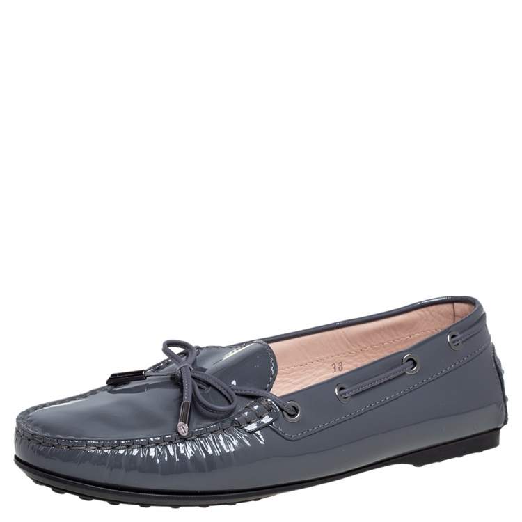 Pre Owned Tod's Grey Patent Leather Bow Loafers Size 38
