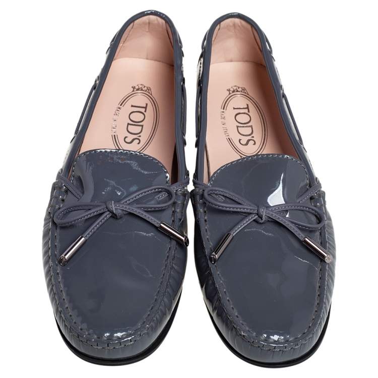 Pre Owned Tod's Grey Patent Leather Bow Loafers Size 38