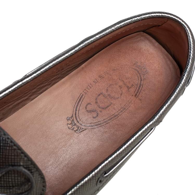 Pre Owned Tod's Silver Leather  Slip On Bow Loafers Size 38.5