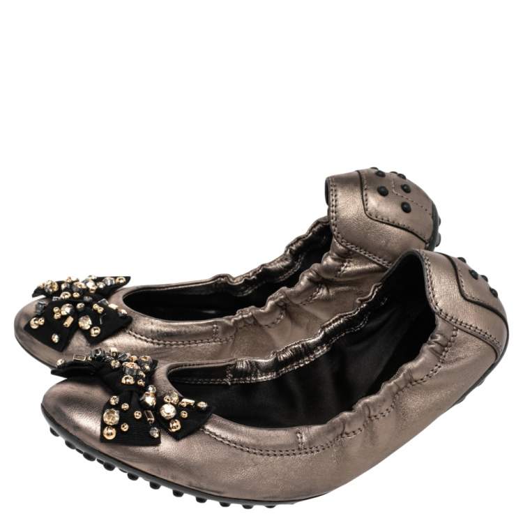 Pre Owned Tod's Grey Leather Crystal Embellished Bow Ballet Flats Size 37.5