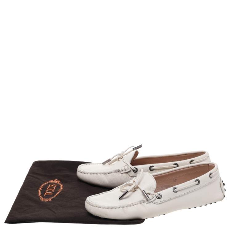 Pre Owned Tod's White Leather Gommino Driving Slip On Loafers Size 37