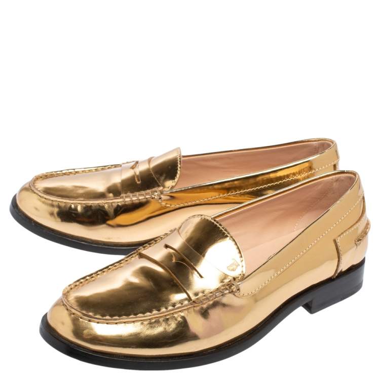 مملوكة مسبقًا Tod's Gold Glossy Leather Penny Loafers Size 39