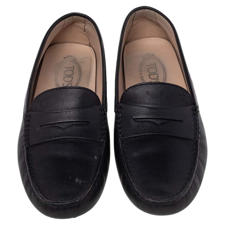 مملوكة مسبقًا Tod's Black Leather Slip on Loafers Size 41